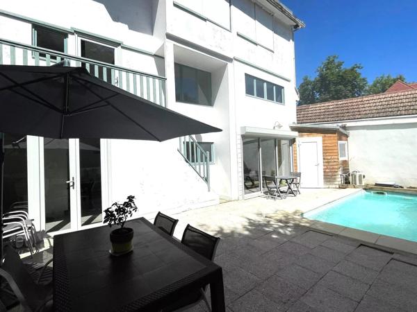 Maison atypique dans quartier recherché de Salies de Béarn