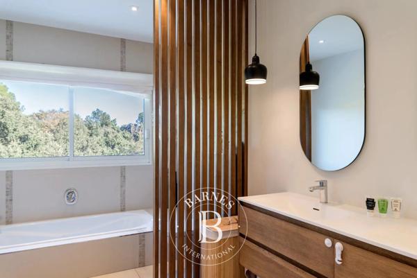 Valbonne, Villa 6 Chambres -  434 m² à vendre