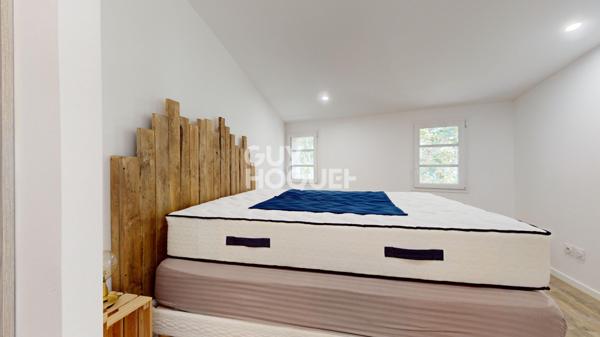 Carpentras, appartement comme une maison de ville (245 m² Carrez) entièrement rénové avec extérieurs