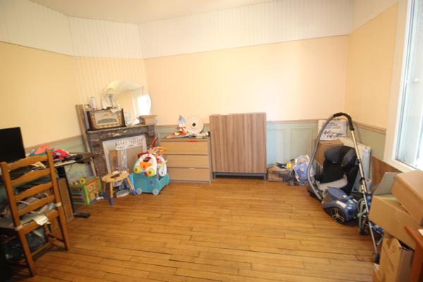 Brunoy (91800) Brunoy – Maison de Charme 97 m² (160 m² utiles) avec Jardin et Sous-sol Aménagé – Coup de Cœur Garanti !