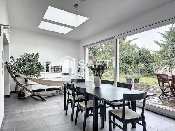 TRES BELLE MAISON FAMILIALE