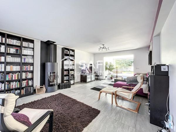 TRES BELLE MAISON FAMILIALE