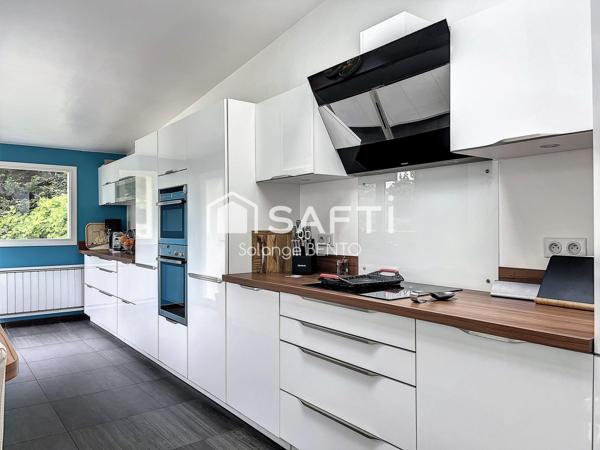 TRES BELLE MAISON FAMILIALE