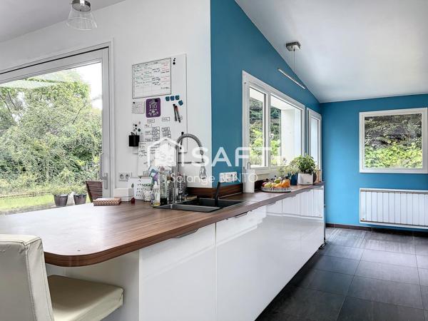 TRES BELLE MAISON FAMILIALE