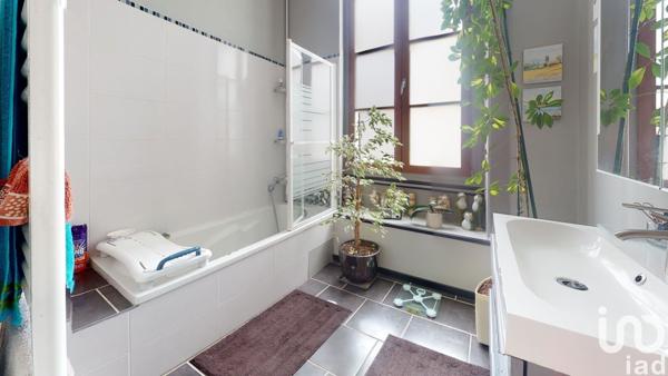 Appartement 4 pièces de 95 m² à Saint-Étienne (42100)