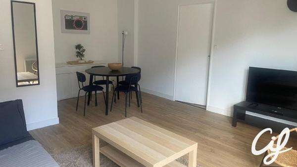 Appartement T2 NANTES Champ de Mars - 49.01 m2  940 Euros