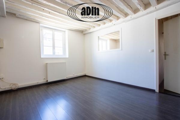 Appartement
                                                                                                                                                                                                                                                                                                                        3 pièce(s)                                                                                                                                                                                                          2 chambre(s)                                                                                                                                                                                                          60.77  m²