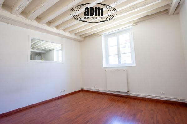 Appartement
                                                                                                                                                                                                                                                                                                                        3 pièce(s)                                                                                                                                                                                                          2 chambre(s)                                                                                                                                                                                                          60.77  m²
