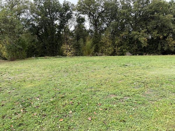 Superbe terrain à vendre à Astaffort (47220) !