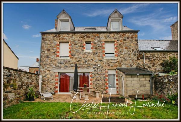 LE VIVIER SUR MER - Centre. Immeuble de rapport 3 appartements de 39 m² / 32 m² / 42 M². Terrain 173 m²