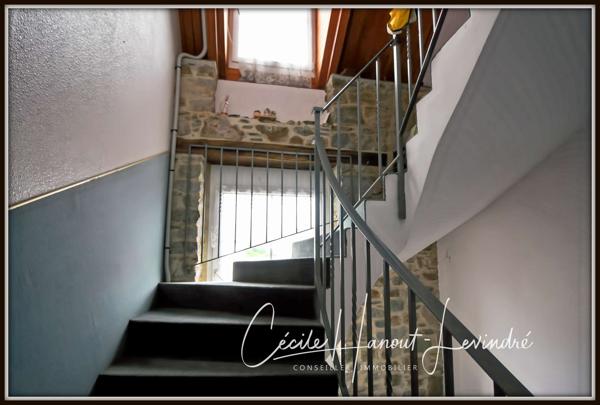 LE VIVIER SUR MER - Centre. Immeuble de rapport 3 appartements de 39 m² / 32 m² / 42 M². Terrain 173 m²
