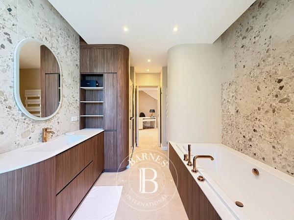 Mouvaux, Maison 5 Chambres -  271 m² à vendre