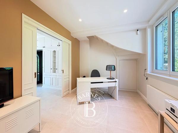 Mouvaux, Maison 5 Chambres -  271 m² à vendre