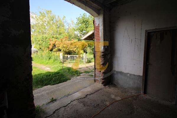 Labastide-Beauvoir (31450) Au calme, belle bâtisse agricole.