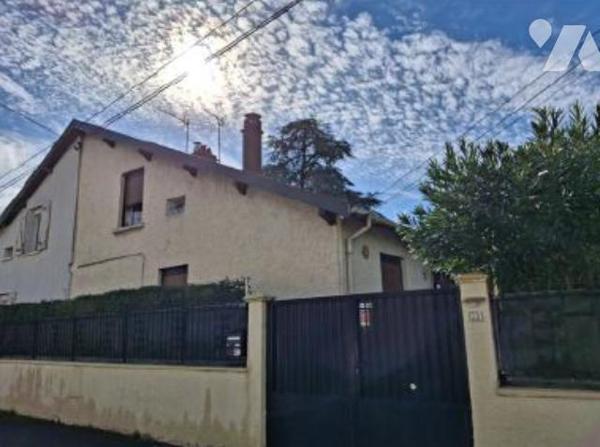 SAINT FONS. 12 Rue Noel Maximin Descormes