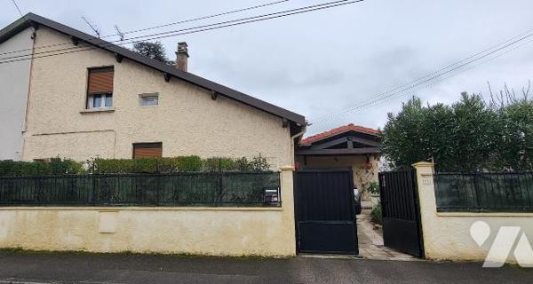 SAINT FONS. 12 Rue Noel Maximin Descormes