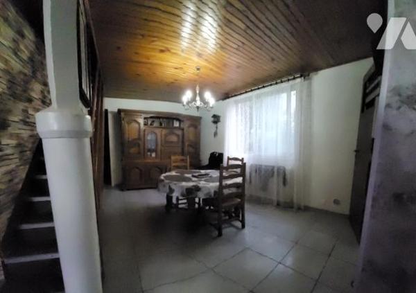 SAINT FONS. 12 Rue Noel Maximin Descormes