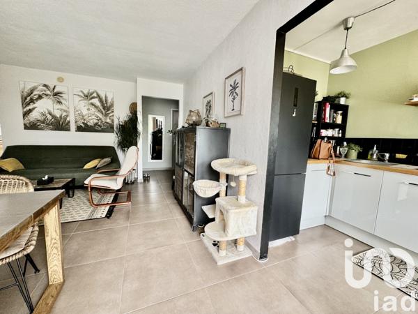 Appartement à vendre 4 pièces 77 m² Boussy-Saint-Antoine