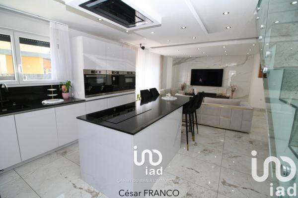 Maison 6 pièces de 142 m² à Volgelsheim (68600)