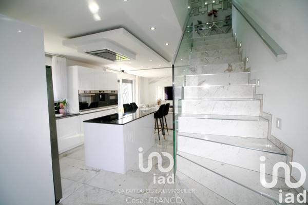 Maison 6 pièces de 142 m² à Volgelsheim (68600)