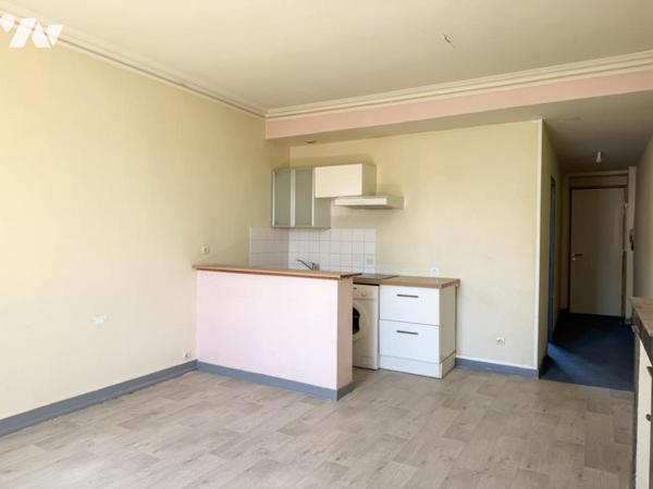 NANTES ST DONATIEN - APPARTEMENT T2 A RENOVER AVEC CAGIBI
