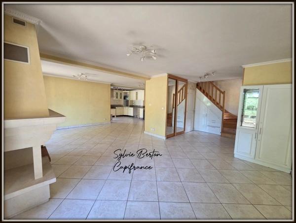 SEVRAN Limite Livry Gargan maison T5 - 97 m2 - Terrain - Garage