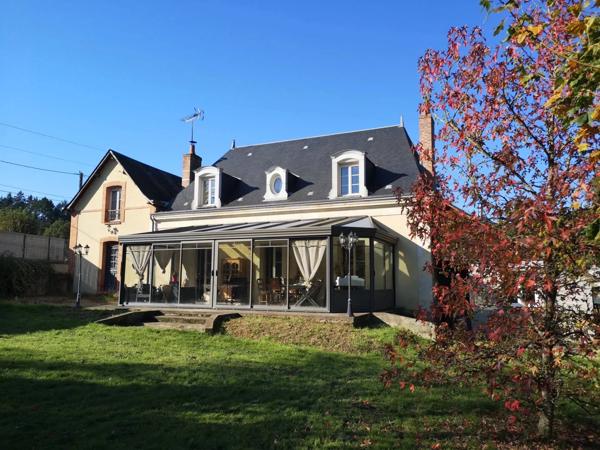 Vente Maison 9 pièces 220 m2 à La Chartre-sur-le-Loir