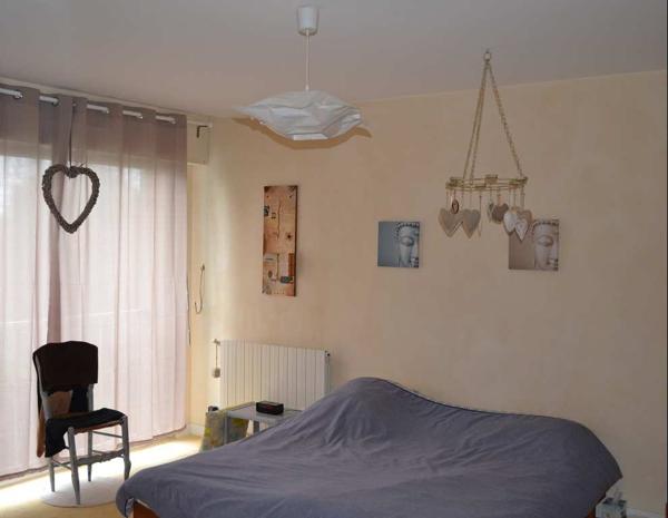 Maison 8 pièces à vendre Targe - 86100 / Réf: 11668