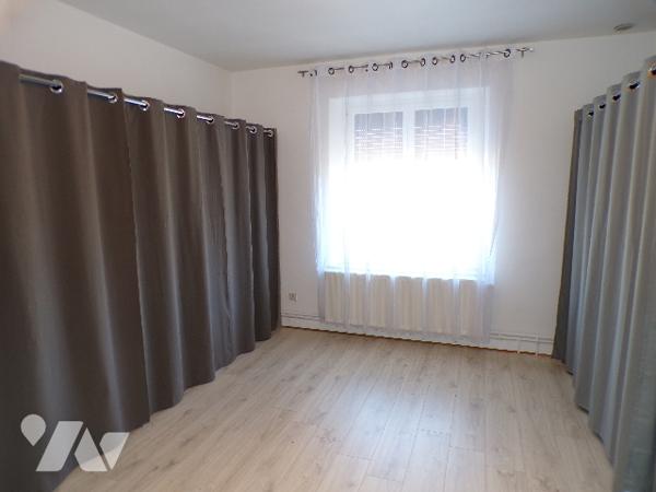 Maison de village mitoyenne de type 6