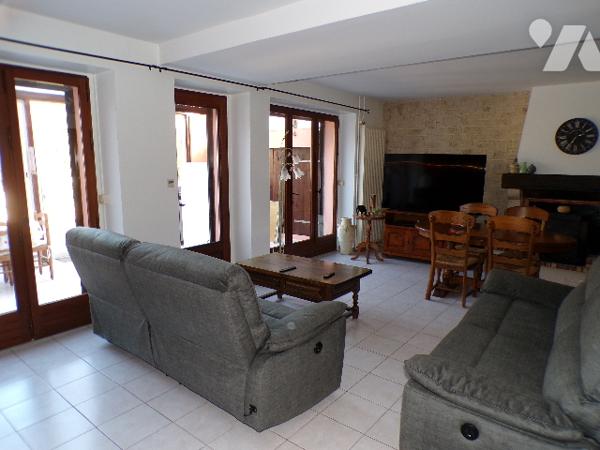 Maison de village mitoyenne de type 6