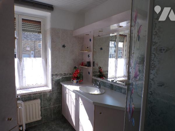 Maison de village mitoyenne de type 6