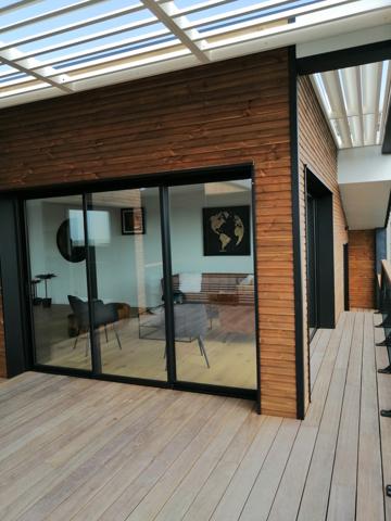 Maison 6 pièce(s) 4 chambre(s) 216 m²