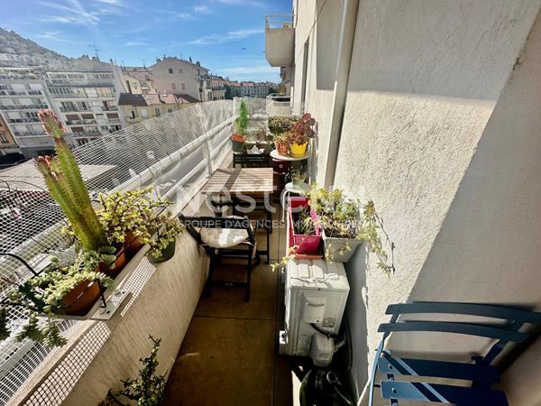 À vendre : Appartement 3 pièces à NICE Riquier