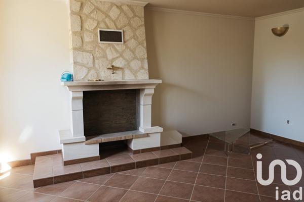 Maison 7 pièces de 182 m² à Villethierry (89140)