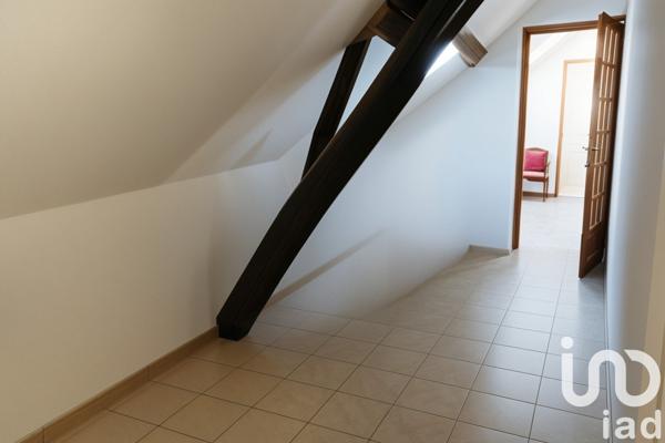 Maison 7 pièces de 182 m² à Villethierry (89140)