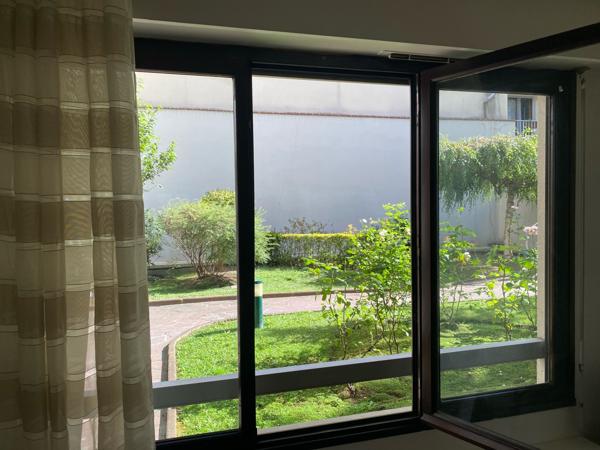 Paris (75010) Canal St Martin, 29 rue Louis BLANC Studio meublé 13m2 – RdC – Prêt à louer – Cave