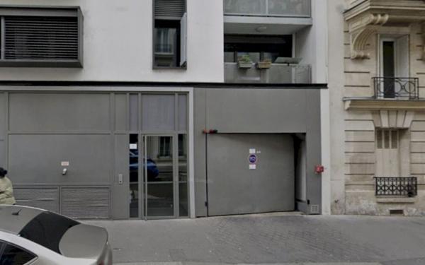Stationnement à vendre    22 m2 Paris 18