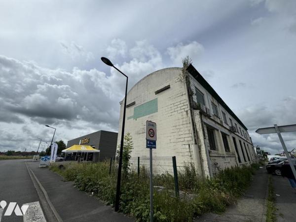 A Quiévrechain, Immeuble à usage de bureaux proche frontière belge 400 m² sur 944 m² de parcelle
