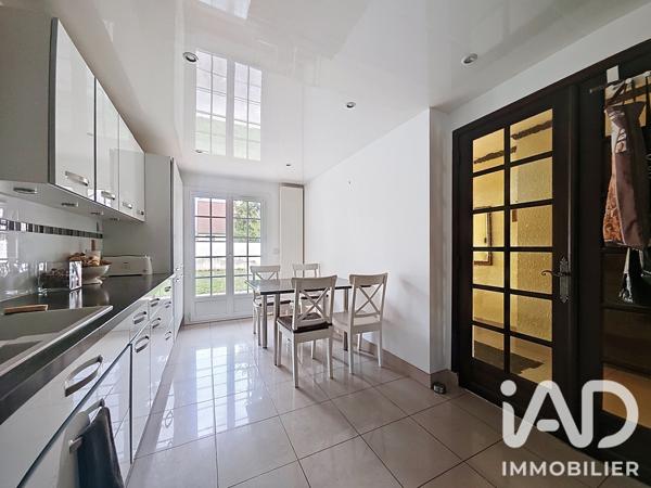 Maison à vendre 8 pièces 190 m² Brie-Comte-Robert