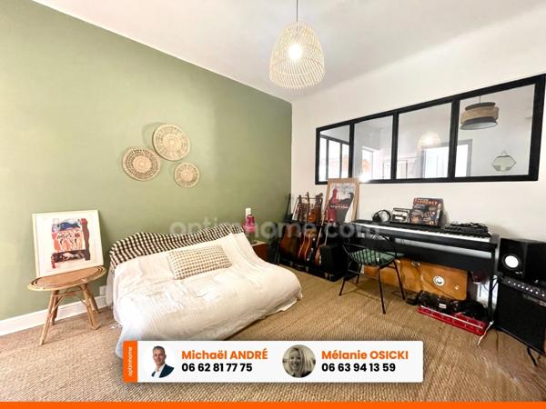 MAISON DE VILLAGE 6 PIÈCES 137M2 AIGUES MORTES (30)