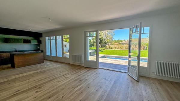 Plain-pied avec 4 chambres, piscine et jacuzzi, très belles finitions