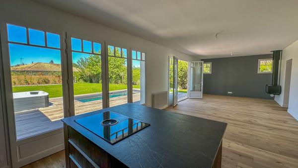 Plain-pied avec 4 chambres, piscine et jacuzzi, très belles finitions