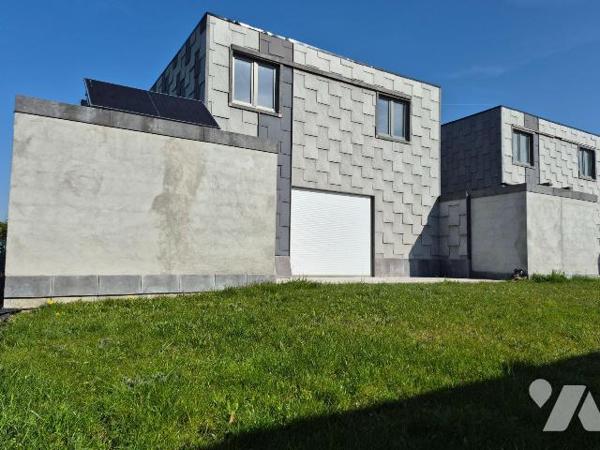 Maison neuve économe en énergie - 3 chambres avec jardin

À découvrir sans tarder, cette mais...