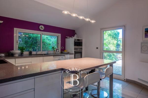 Saint-Cyr-au-Mont-d'Or, Maison 4 Chambres -  220 m² à vendre