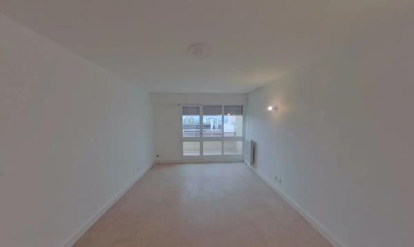 STUDIO A LOUER - RILLIEUX LA PAPE Leclerc 46.36 m 2 670 € charges comprises par mois