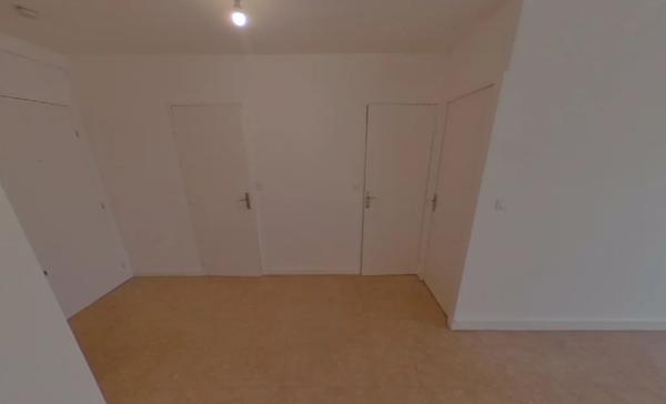 STUDIO A LOUER - RILLIEUX LA PAPE Leclerc 46.36 m 2 670 € charges comprises par mois