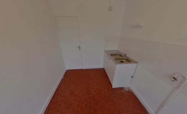 STUDIO A LOUER - RILLIEUX LA PAPE Leclerc 46.36 m 2 670 € charges comprises par mois