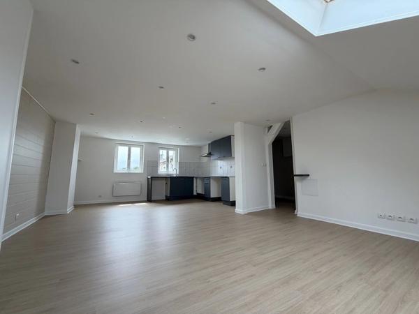 Vente                                                      Appartement
                        
                     2 pièces                      44 m2                     à Villers-Cotterêts
