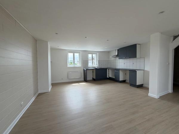 Vente                                                      Appartement
                        
                     2 pièces                      44 m2                     à Villers-Cotterêts