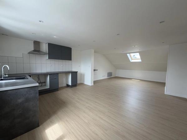 Vente                                                      Appartement
                        
                     2 pièces                      44 m2                     à Villers-Cotterêts